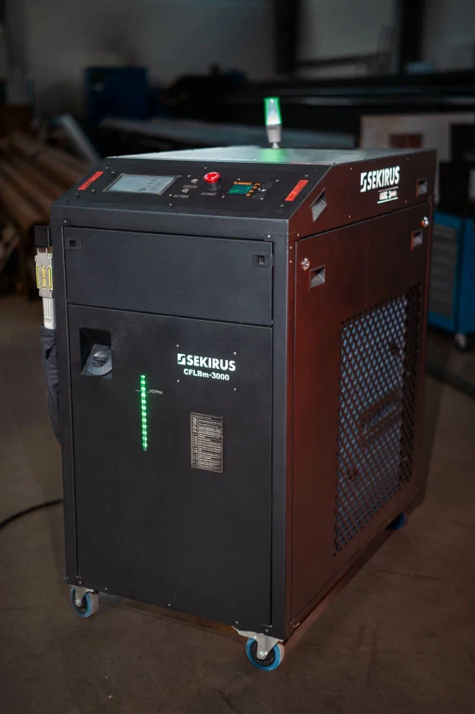 Аппарат лазерной очистки SEKIRUS CFLBm-3000